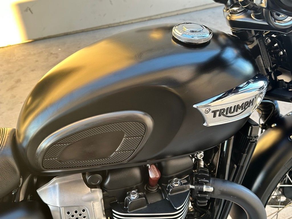 2018 Triumph Bonneville T100 Black Matt