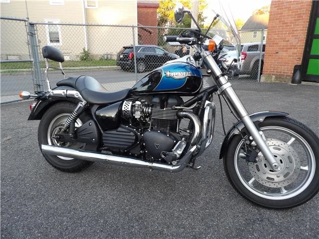 2005 Triumph Bonneville TWIN