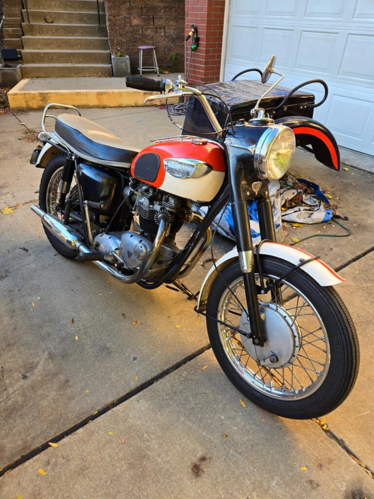 1966 Triumph Thunderbird