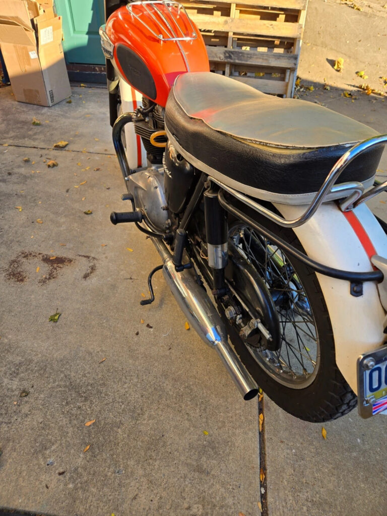 1966 Triumph Thunderbird