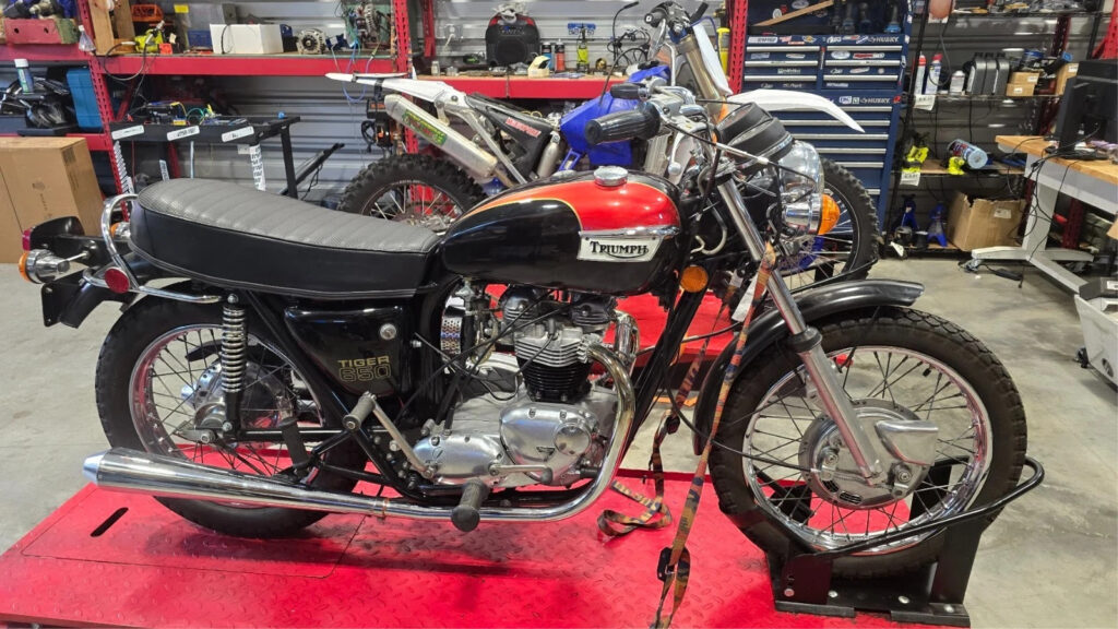 1972 Triumph Tiger TR6R 650 5 Speed Daily Rider Restored Amal Premiere Carb Nice