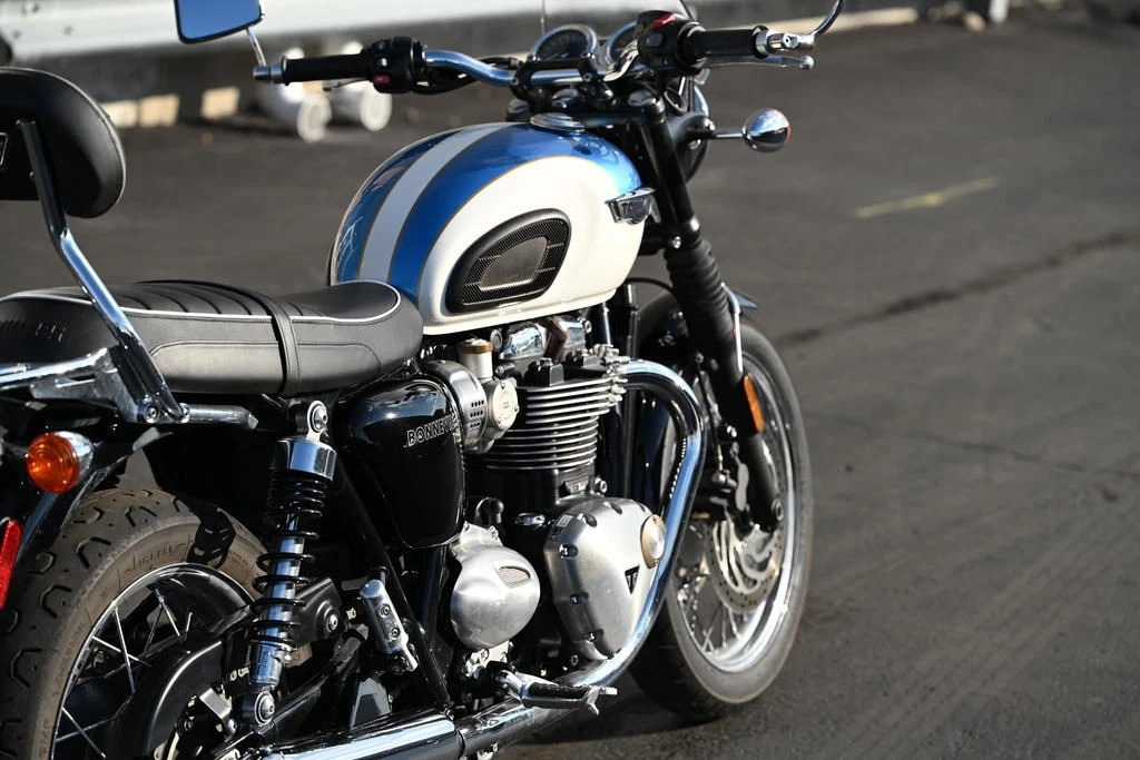 2020 Triumph Bonneville T120 Fusion White/aegean Blue