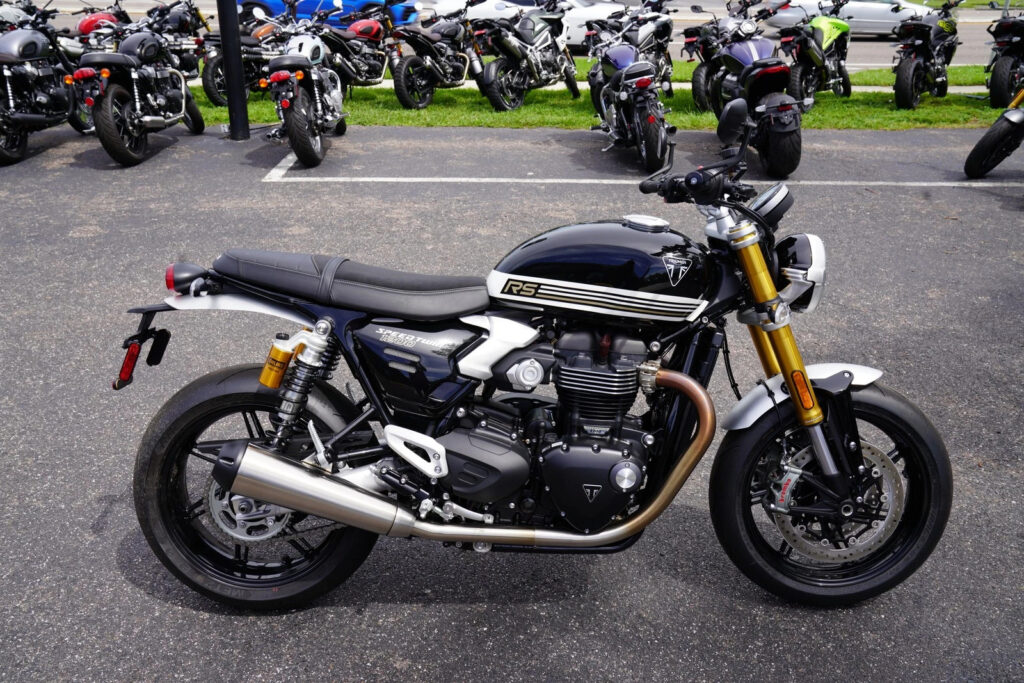 2025 Triumph Speed Twin 1200, Carnival Red / Sapphire Black with 447 Miles