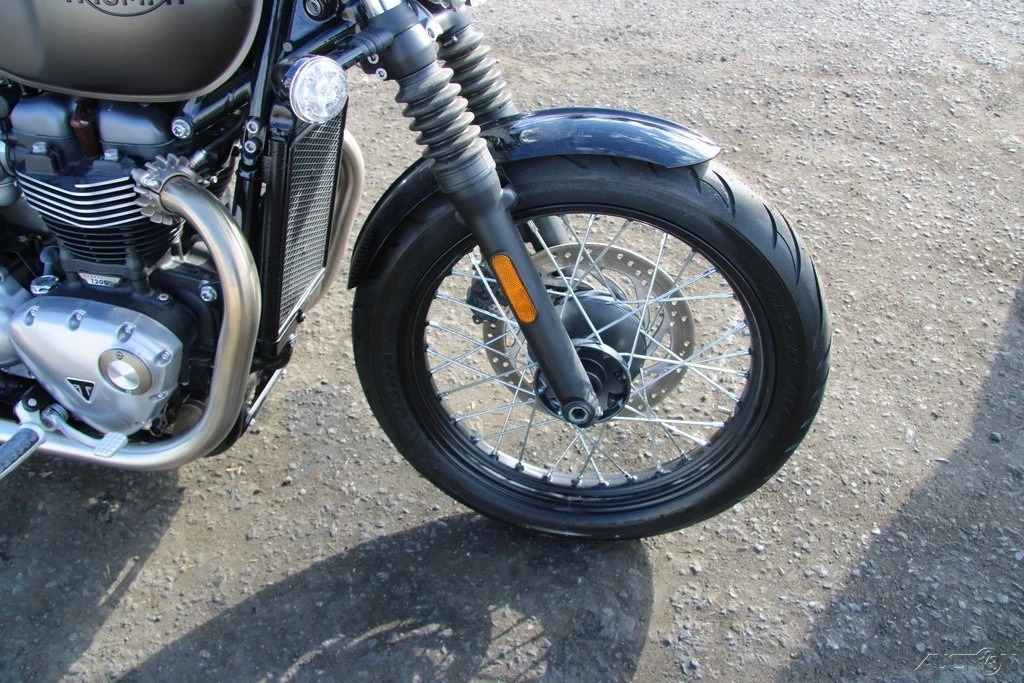 (oab) 2018 Triumph Bonneville Bobber Low Miles 1200cc Manual