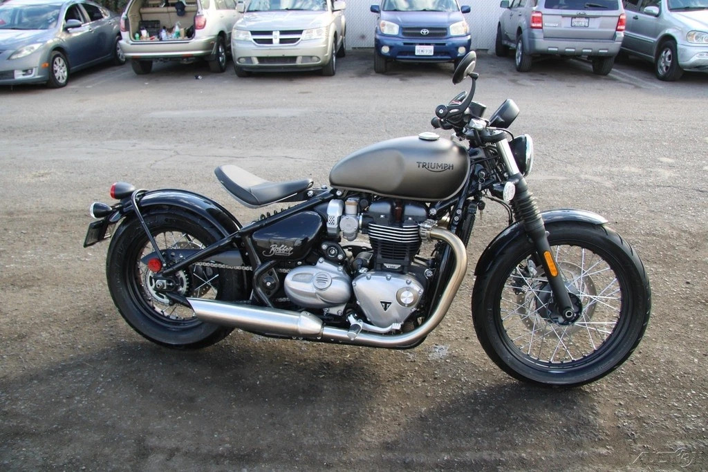 (oab) 2018 Triumph Bonneville Bobber Low Miles 1200cc Manual