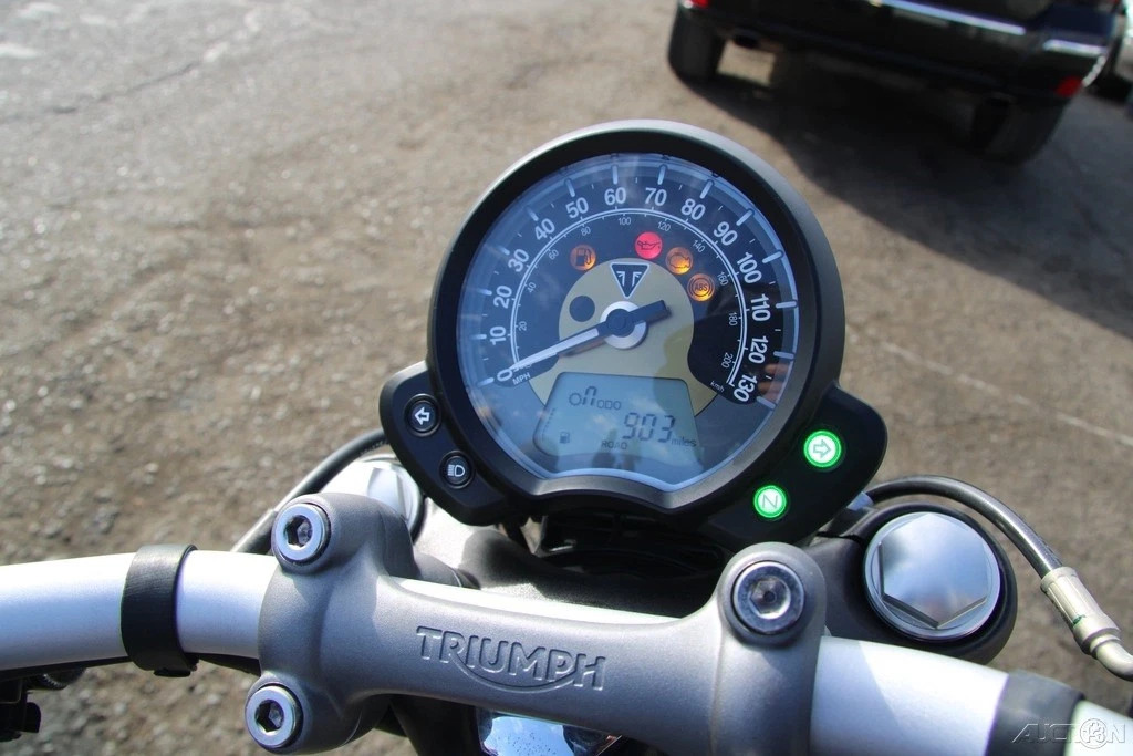 (oab) 2018 Triumph Bonneville Bobber Low Miles 1200cc Manual